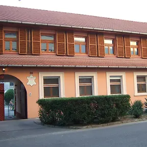 Timarhaz Panzio Frühstückspension